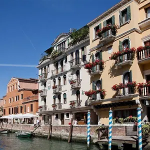 https://hotel-american-dinesen.hotelslidodijesolo.com