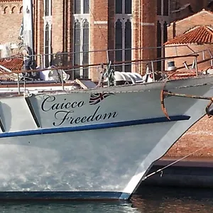 Boat & Breakfast Caicco Freedom 2* Venecia